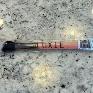 🔥3 for $10🔥 Luxie Beauty Large Angled brush #504